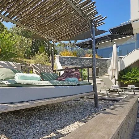 888 Roquebrune-sur Argens