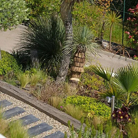 888 * Roquebrune-sur Argens