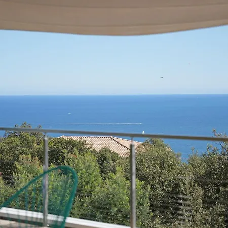 888 Roquebrune-sur Argens