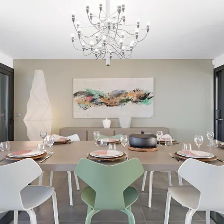 888 * Roquebrune-sur Argens