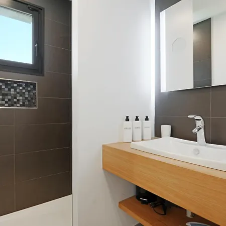 888 Roquebrune-sur Argens