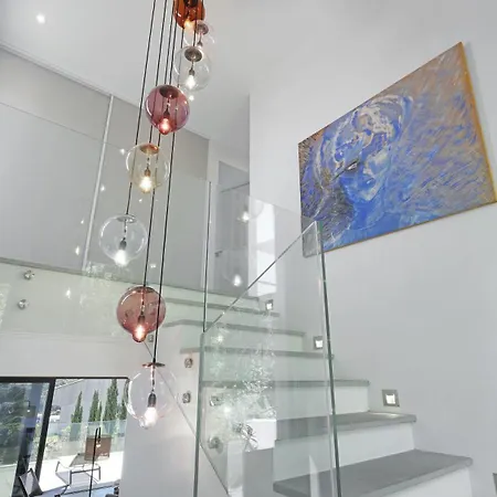 888 Roquebrune-sur Argens